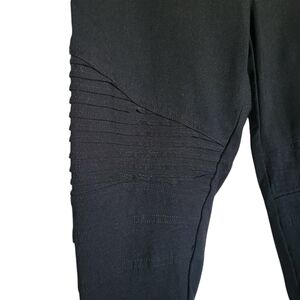 Amaryllis Black Ribbed Ankle Pants